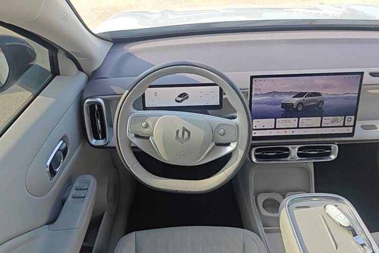 Used Leapmotor B10 2025 600 Joyful Edition Steering Wheel