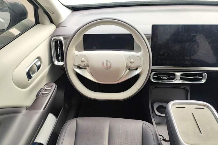 Used Leapmotor B10 2025 510 Joyful Edition Steering Wheel