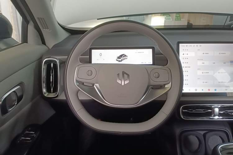 Used Leapmotor B10 2025 510 Joyful Edition Steering Wheel
