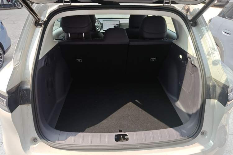 Used Leapmotor B10 2025 510 Joyful Edition Trunk