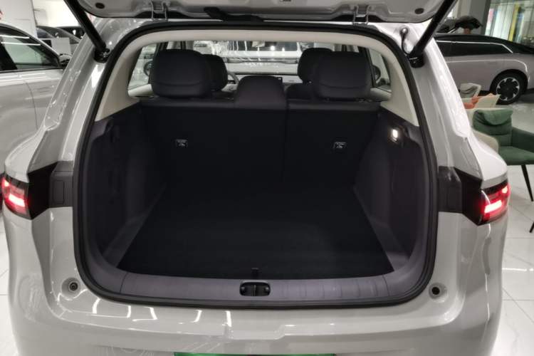 Used Leapmotor B10 2025 510 Joyful Edition Trunk