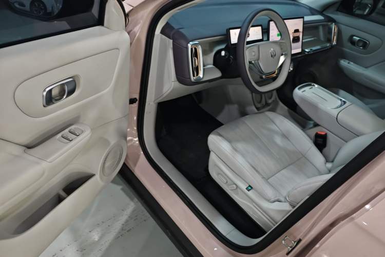 Used Leapmotor B10 2025 600 Joyful Edition Driver Seat