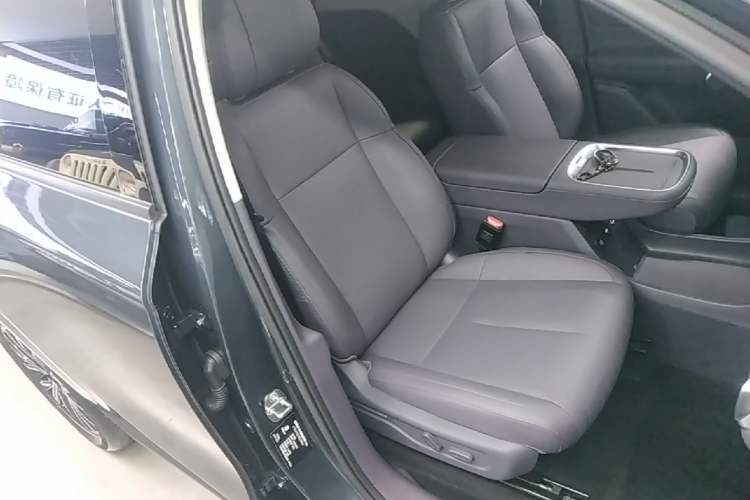 Used Leapmotor B10 2025 510 Joyful Edition Right Front Seat