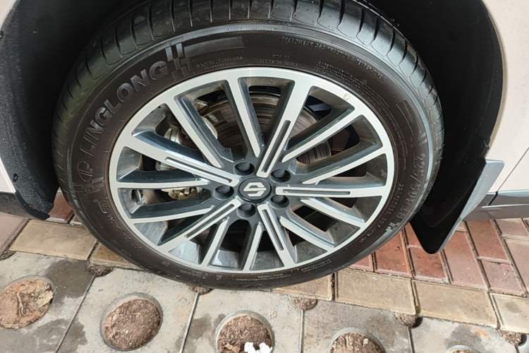 Used Leapmotor B10 2025 510 Joyful Edition Left Front Wheel Hub