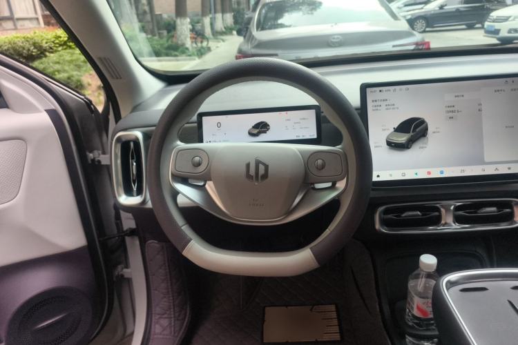 Used Leapmotor B10 2025 510 Joyful Edition Steering Wheel