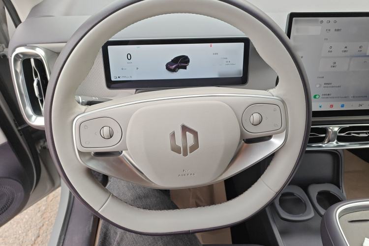 Used Leapmotor B10 2025 510 Joyful Edition Steering Wheel