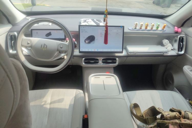 Used Leapmotor B10 2025 510 Joyful Edition Center Console