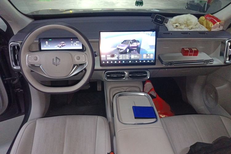 Used Leapmotor B10 2025 510 LiDAR Version Center Console