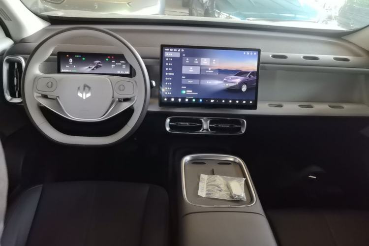 Used Leapmotor B10 2025 510 Comfort Edition Center Console