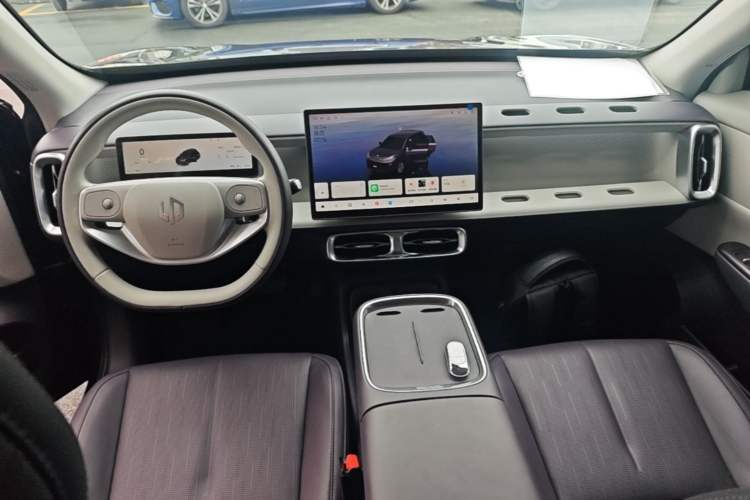 Used Leapmotor B10 2025 510 Comfort Edition Center Console