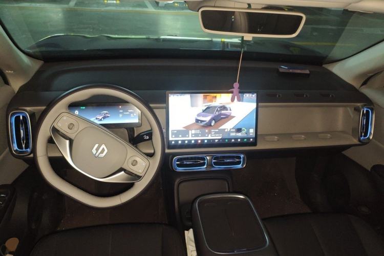 Used Leapmotor B10 2025 510 LiDAR Version Center Console