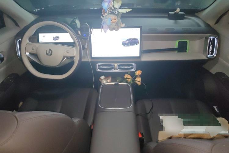Used Leapmotor B10 2025 600 LiDAR Version Center Console