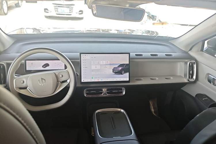 Used Leapmotor B10 2025 510 LiDAR Version Center Console