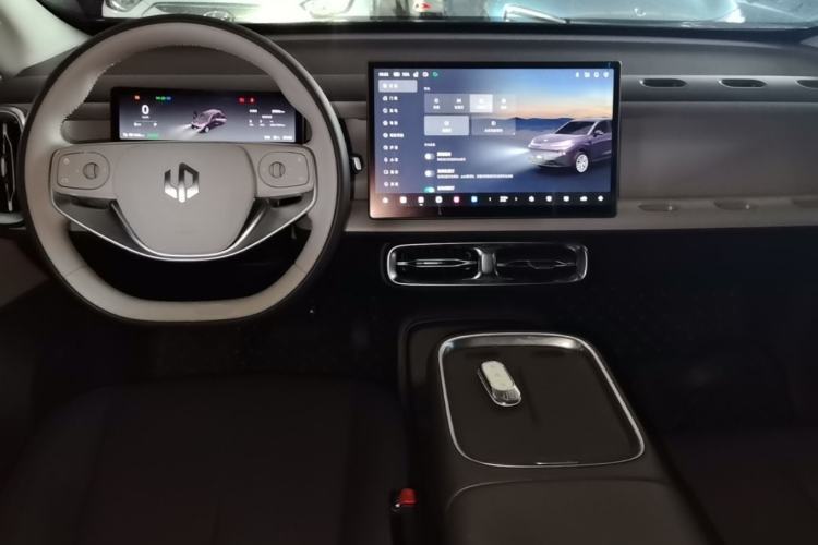 Used Leapmotor B10 2025 510 Comfort Edition Center Console