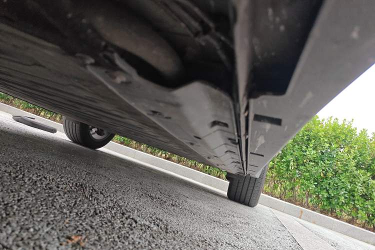 Used Leapmotor B10 2025 510 Joyful Edition Chassis Front Left