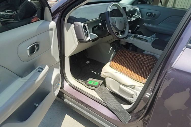 Used Leapmotor B10 2025 Model 510 Executive Edition Driver Seat