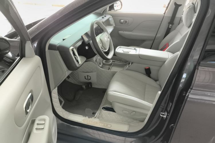 Used Leapmotor B10 2025 510 LiDAR Version Driver Seat