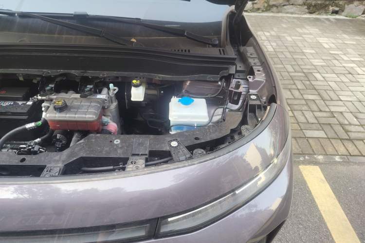 Used Leapmotor B10 2025 600 LiDAR Version Engine Bay Left
