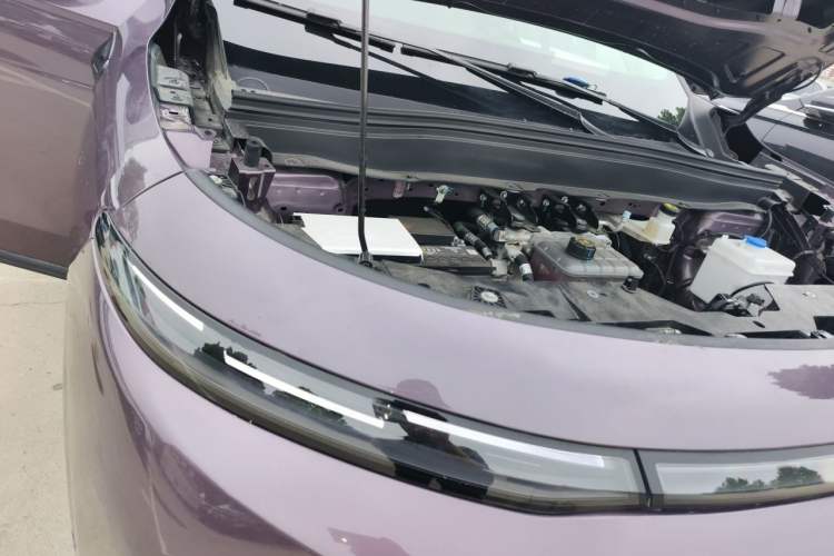 Used Leapmotor B10 2025 600 LiDAR Version Engine Bay Right