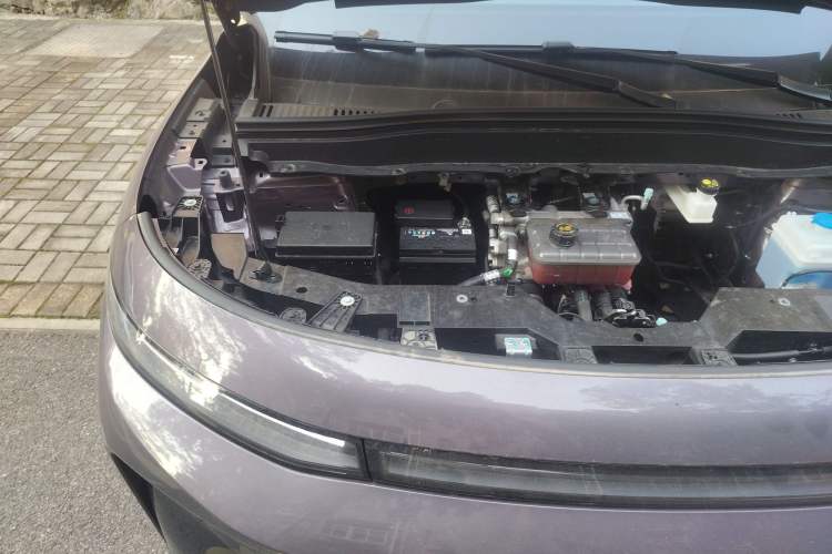 Used Leapmotor B10 2025 600 LiDAR Version Engine Bay Right