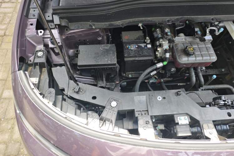 Used Leapmotor B10 2025 510 LiDAR Version Engine Bay Right