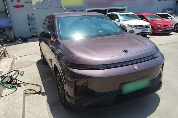 Used Leapmotor B10 2025 Model 510 Executive Edition Front Right 45 Deg