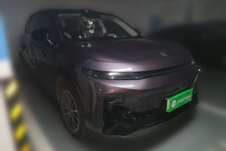Used Leapmotor B10 2025 600 LiDAR Version Front Right 45 Deg