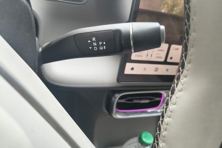 Used Leapmotor B10 2025 600 LiDAR Version Gear Lever
