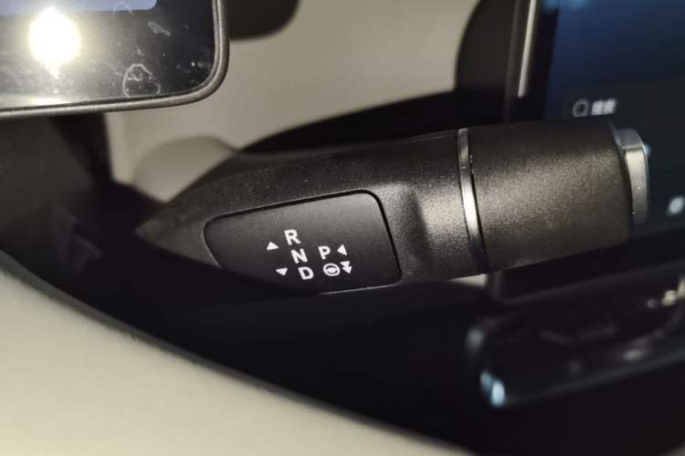 Used Leapmotor B10 2025 510 Comfort Edition Gear Lever