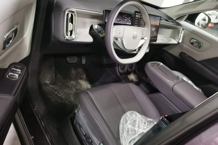 Used Leapmotor B10 2025 510 Joyful Edition Interior 3