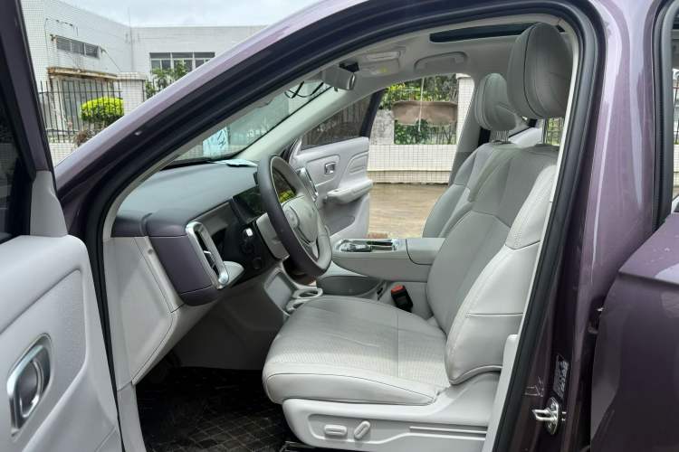 Used Leapmotor B10 2025 510 Joyful Edition Interior 4