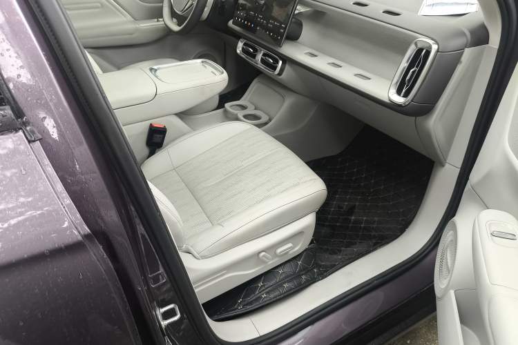Used Leapmotor B10 2025 510 Joyful Edition Interior 6