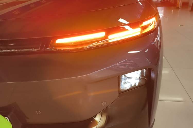 Used Leapmotor B10 2025 600 LiDAR Version Left Front Headlight