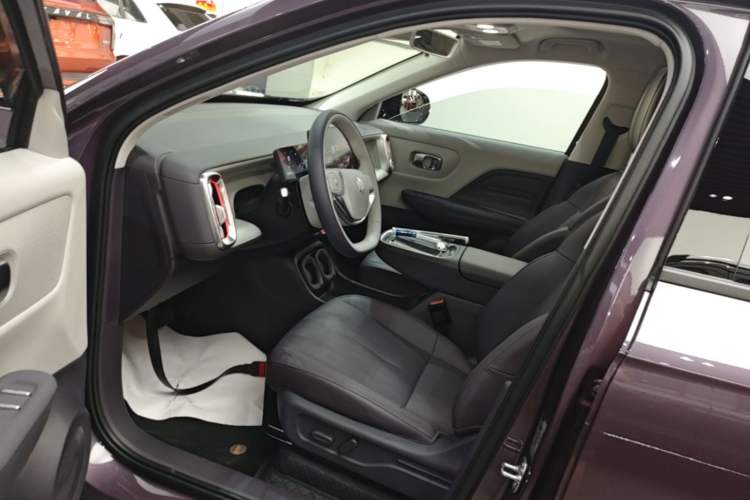 Used Leapmotor B10 2025 600 LiDAR Version Left Front Seat