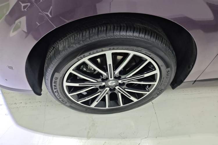 Used Leapmotor B10 2025 510 Joyful Edition Left Front Wheel Hub