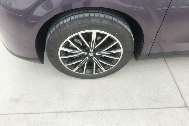 Used Leapmotor B10 2025 510 Joyful Edition Left Front Wheel Hub