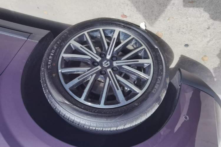 Used Leapmotor B10 2025 510 Comfort Edition Left Front Wheel Hub
