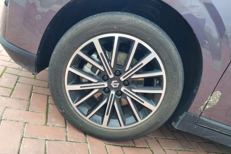 Used Leapmotor B10 2025 510 Joyful Edition Left Front Wheel Hub