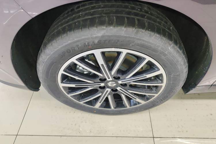 Used Leapmotor B10 2025 510 Joyful Edition Left Front Wheel Hub