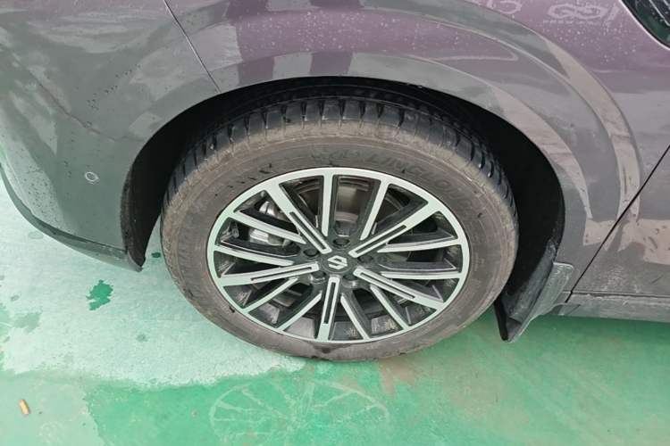 Used Leapmotor B10 2025 510 Joyful Edition Left Front Wheel Hub