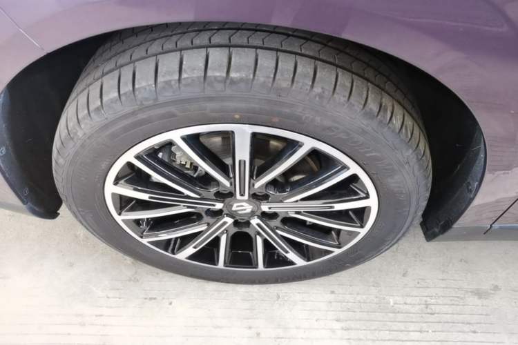 Used Leapmotor B10 2025 510 Joyful Edition Left Front Wheel Hub