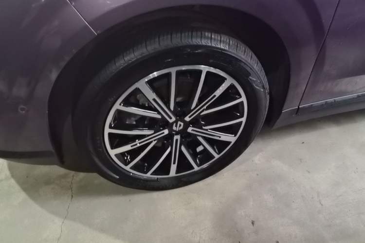 Used Leapmotor B10 2025 510 Comfort Edition Left Front Wheel Hub