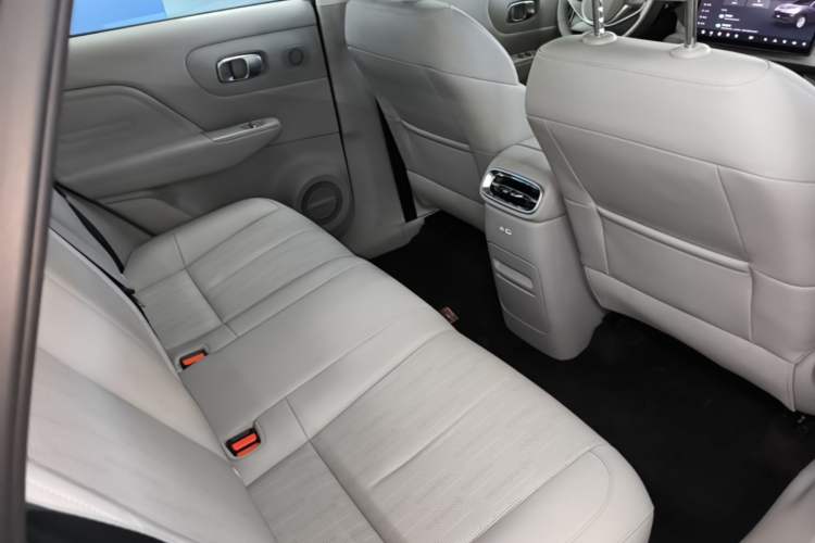 Used Leapmotor B10 2025 510 Joyful Edition Left Rear Seat