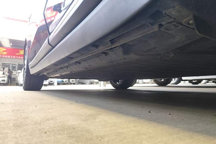 Used Leapmotor B10 2025 510 Joyful Edition Left Side Sill