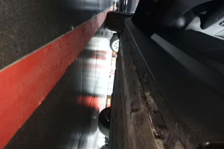 Used Leapmotor B10 2025 510 Comfort Edition Left Side Sill