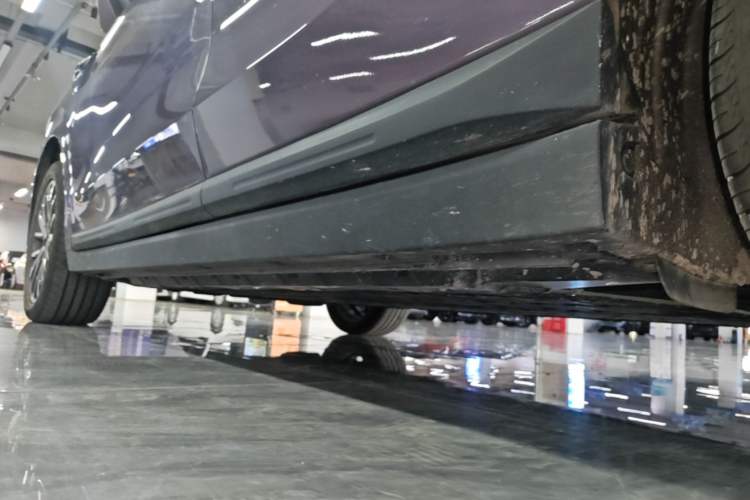 Used Leapmotor B10 2025 510 Joyful Edition Left Side Sill