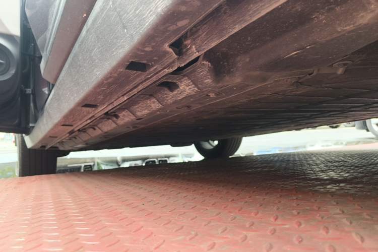 Used Leapmotor B10 2025 510 Joyful Edition Left Side Sill