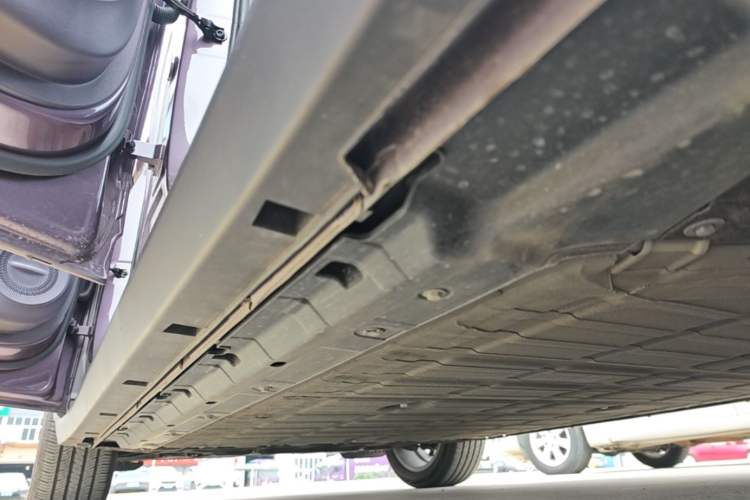 Used Leapmotor B10 2025 510 Comfort Edition Left Side Sill