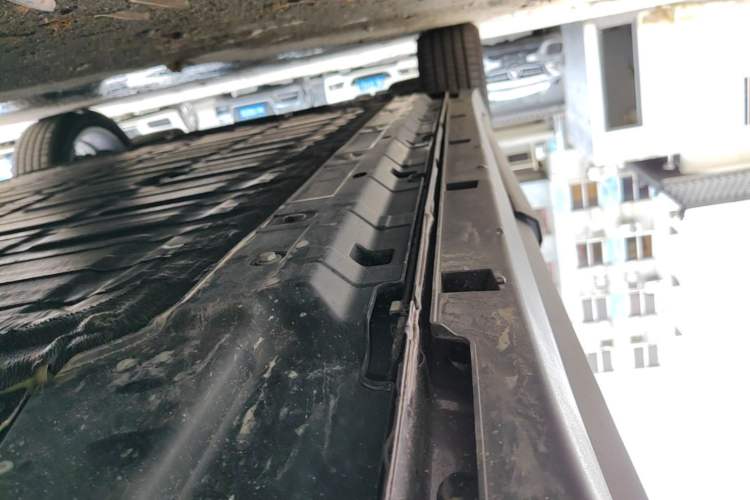 Used Leapmotor B10 2025 510 Joyful Edition Left Side Sill