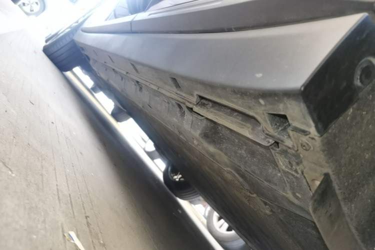 Used Leapmotor B10 2025 510 Joyful Edition Left Side Sill